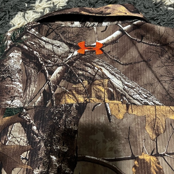 Men’s Camo Under Armour Performance Field Shirt Realtree - Picture 10 of 15